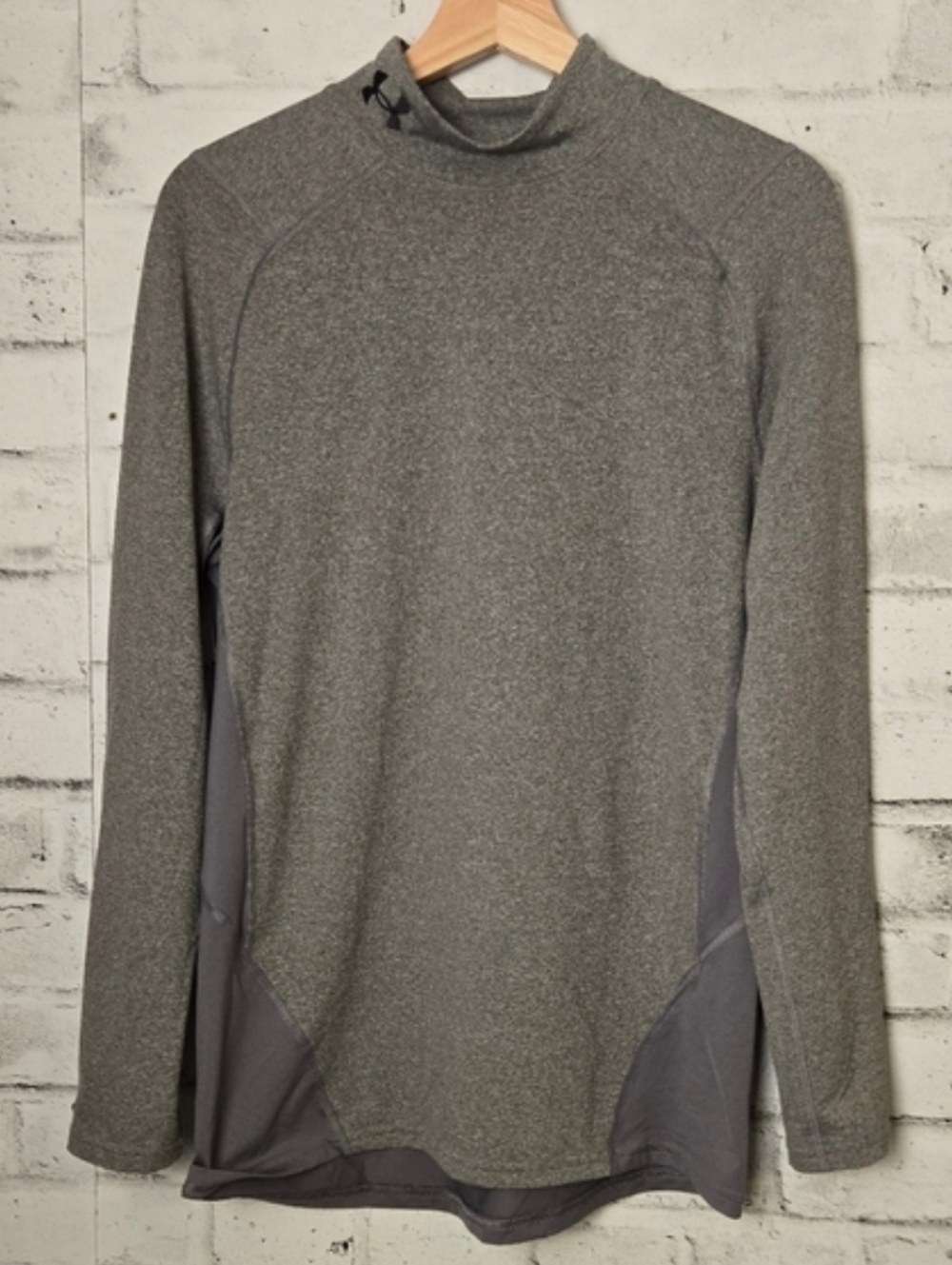 Under Armour HeatGear Fitted Long Sleeve Shirt Black LG Athletic